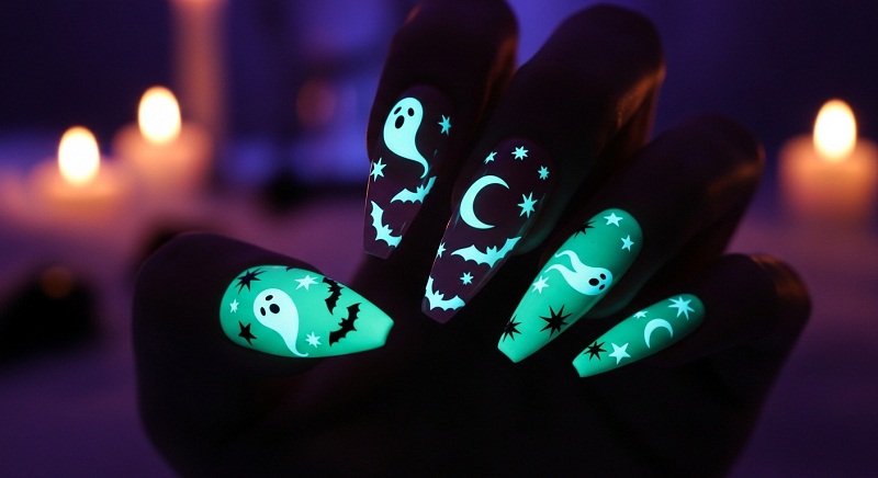 Wickedly Stylish: 11+ Halloween Nail Art Ideas for Every Vibe