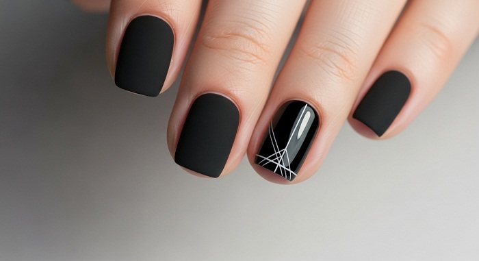 Black Nail Art